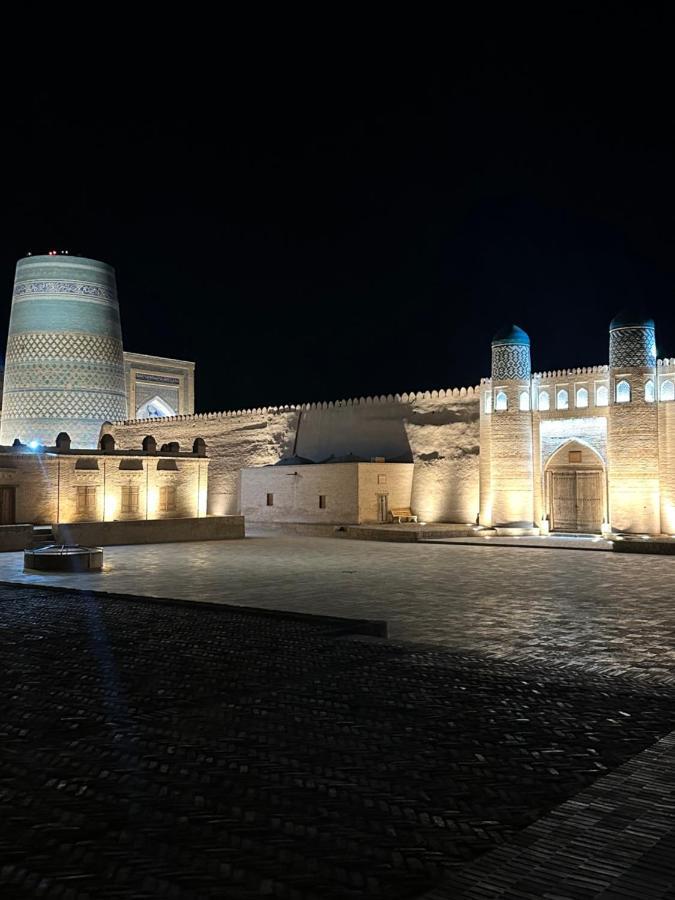 Feruzkhan Hotel - Madrassah Mohammed Rakhim Khan 1871 Khiva Exterior foto